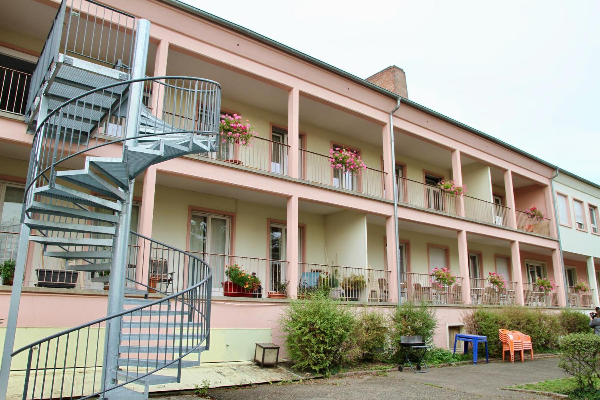 Auberge De Jeunesse Colmar Extérieur photo